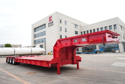 三轴低平板半挂车