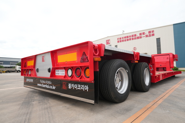 二轴空悬转向低平板